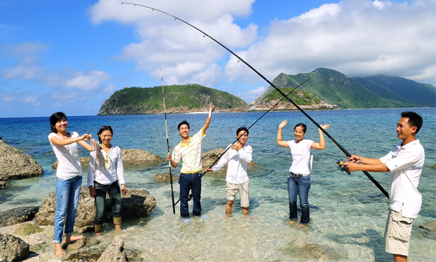 Fishing-in-Con-Dao-Vietnam
