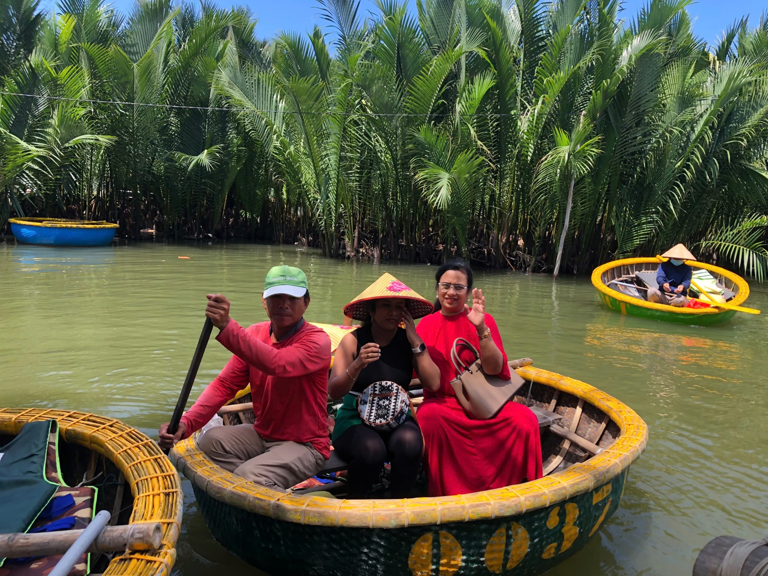 5 Days 4 Nights Hoian - Hue - Danang - Bana Hills (Golden Bridge)